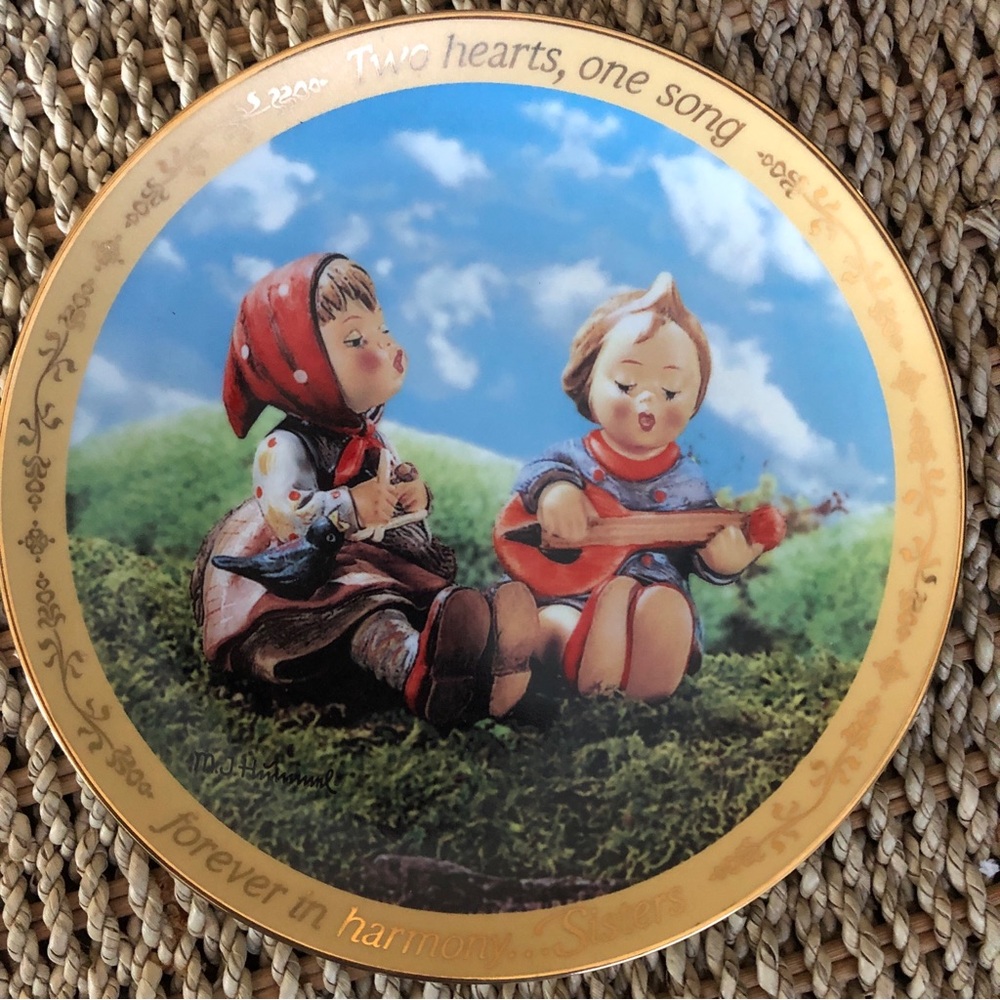 2for$20🟠Vintage Hummel Collectible plate - Forever in harmony